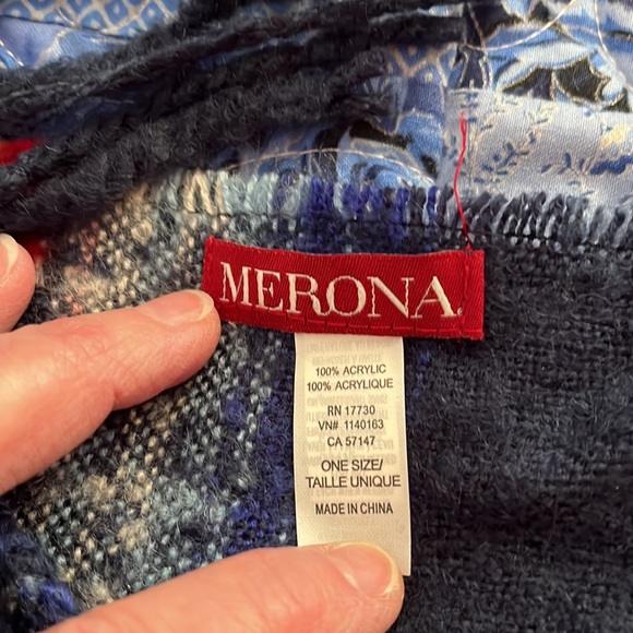 Merino scarf/wrap. - Picture 4 of 4